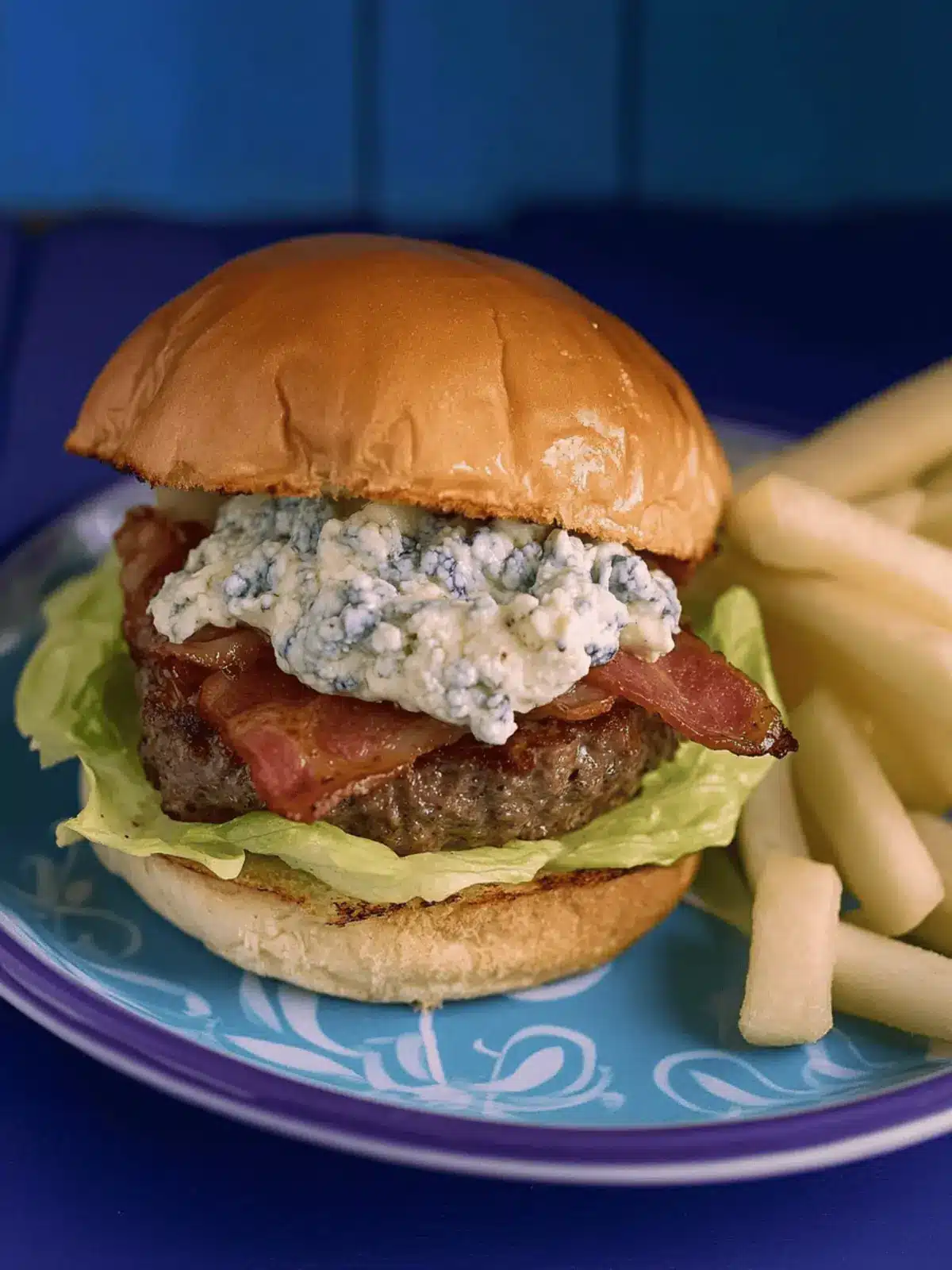 Savory 2-to-1 Beef-Bacon Burgers with Blue Cheese Bliss 3 2-to-1 Beef-Bacon Burgers with Blue Cheese and Horseradish Sauce