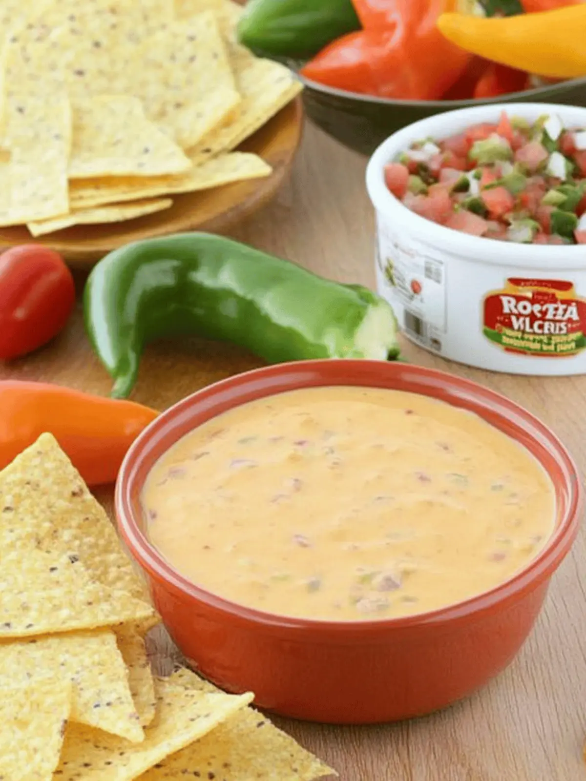 Creamy Queso Dip with RO*TEL and VELVEETA in 5 Minutes 4 Queso Dip
